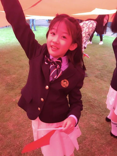 值得娱乐圈等待的颜值陆毅女儿12岁仙女脸,家里铺满lv抢镜