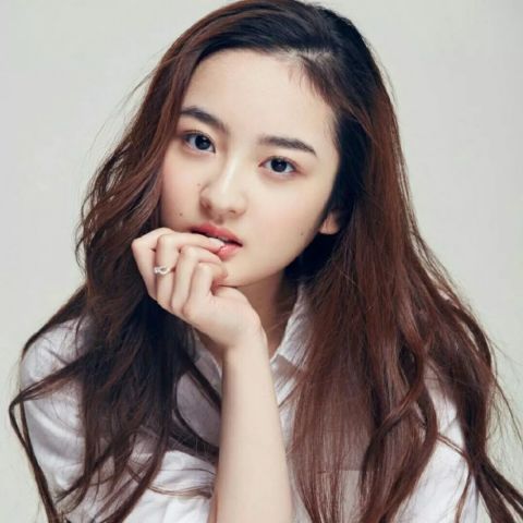 时隔六年,那对相差12岁的情侣要结婚了网友对此评论两极分化