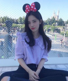 挑战少女心古力娜扎现身迪士尼,仅靠一款发箍居然就能这么甜
