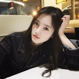 女生头像爱你是孤单的心事