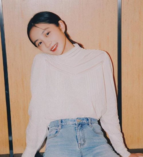 黄磊女儿近照撞脸关晓彤,气质堪比女明星,网友的评论却让人心寒