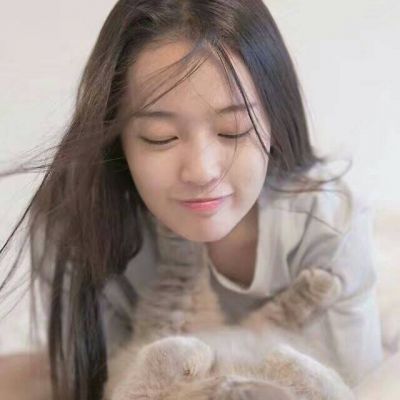 韩国头像女生简约时尚2018最新人总是各有苦衷和不甘平庸
