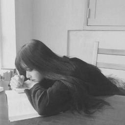 qq女生头像黑白高冷酷人都是死在自己手里的