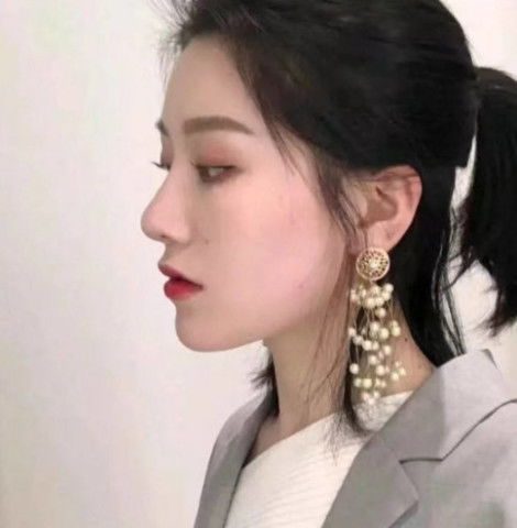 女生平时常有这3种坏习惯,脸蛋再秀气,异性缘还是会很烂