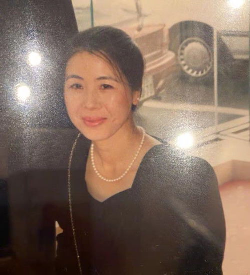 真贴心福原爱给妈妈做特殊乒乓球台,妈妈坐轮椅就能打球