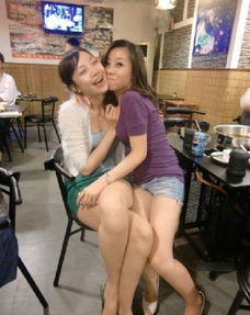 实拍夜店吧女生活组图