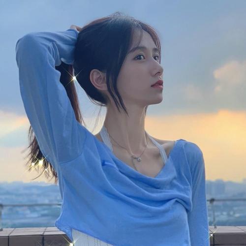 属鸡的女生喜欢男生用什么套路追