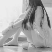 黑白女生半脸头像女生头像qq头像大全qq志乐园