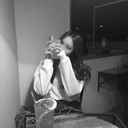 意境头像女生黑白图片精选暗恋你是一场漫长的失恋