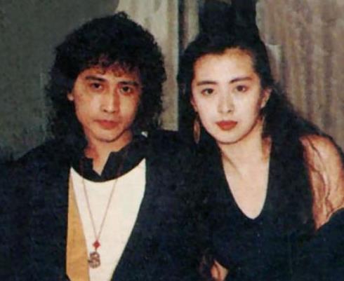 他是王祖贤的前女友,相互纠缠15年,最后却娶小24岁娇妻