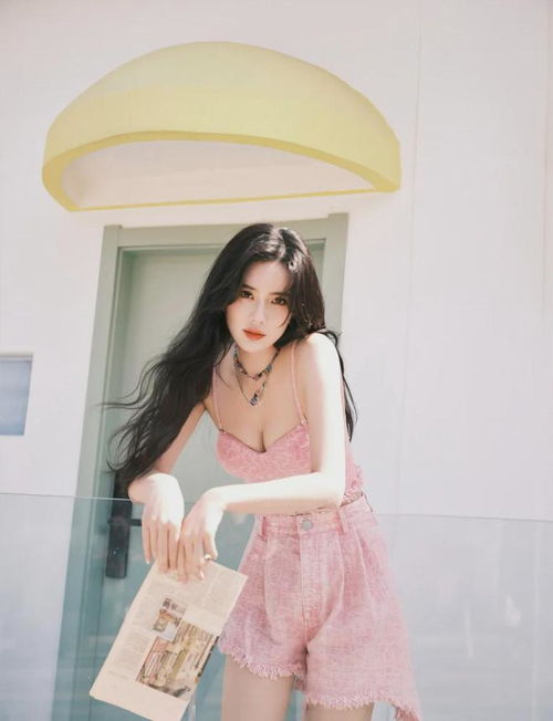 纯欲美女,小蛮腰沙漏身材真性感,你应该拒绝不了吧