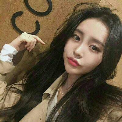 伤感的头像女生真人版渣女