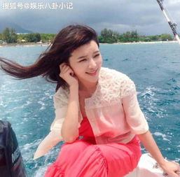 她是央视最美才女,低调嫁大12岁才子老公,如今36岁美如少女