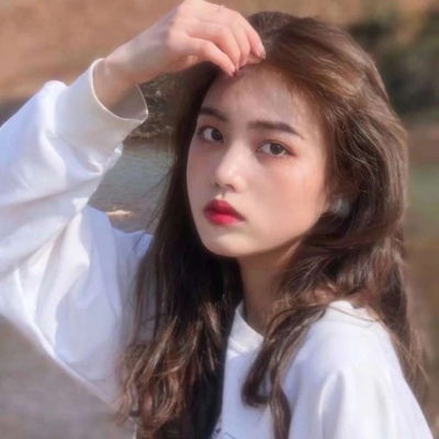 高糊但是却超级好看的女生头像朦胧美的女头大全2021精选
