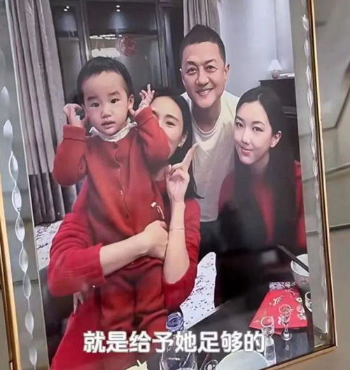 18岁李嫣伦敦吃火锅被偶遇,身材高挑撞脸王菲,被赞气质冷清