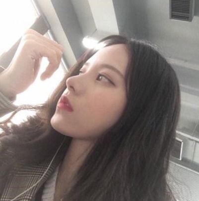 女生头像有阳光的真人傲人