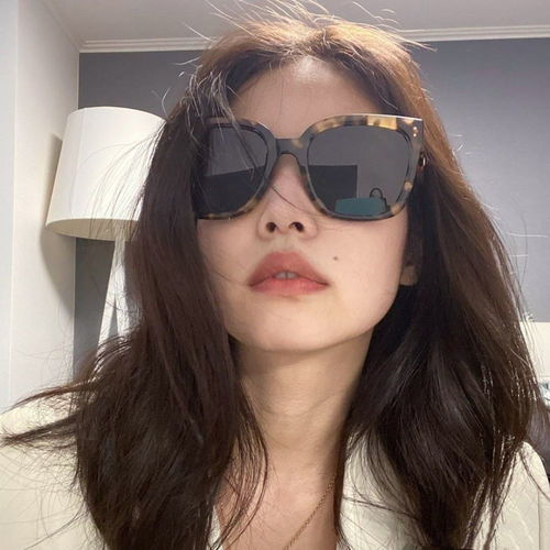 精选优质温柔小众好看的女生头像437