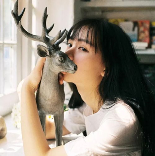 总是被情绪影响到工作的星座女