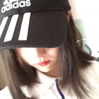 女生头像可爱呆萌真人侧脸,哭哭啼啼想挽留的人