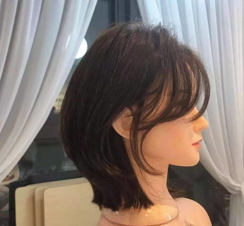 最显气质的女生短发烫发发型图片2020年就流行这样的发型