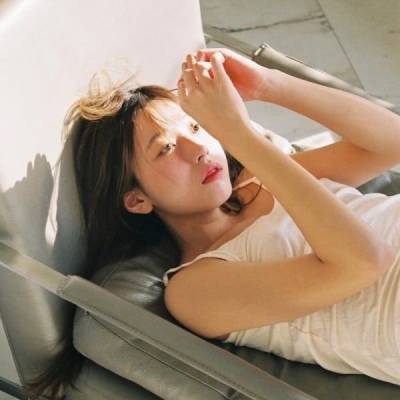 伤感的头像女生真人版真人