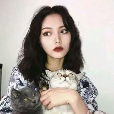 能被一眼注意到的头像女特别与众不同的气质头像