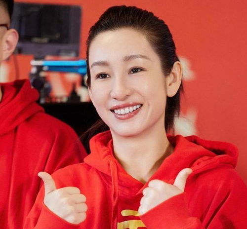 张艺谋新片开机引热议,女主又是刘浩存被质疑,男二亮相全场欢呼