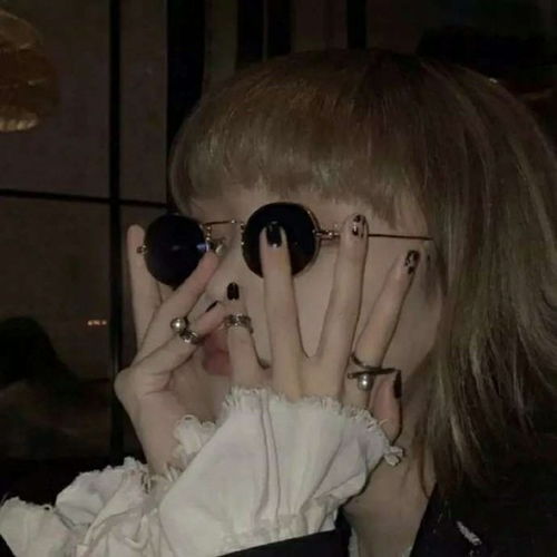 你见过哪些很绝的欧美风女生头像
