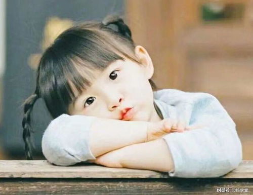 洛丽塔女孩因长相出众惹人注目,爸爸却为此发愁,原因很现实