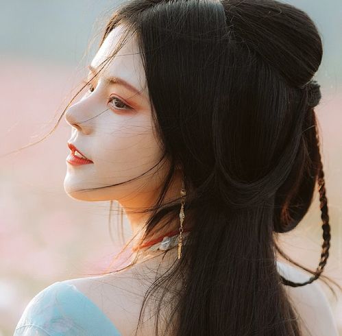 ins招桃花女生头像