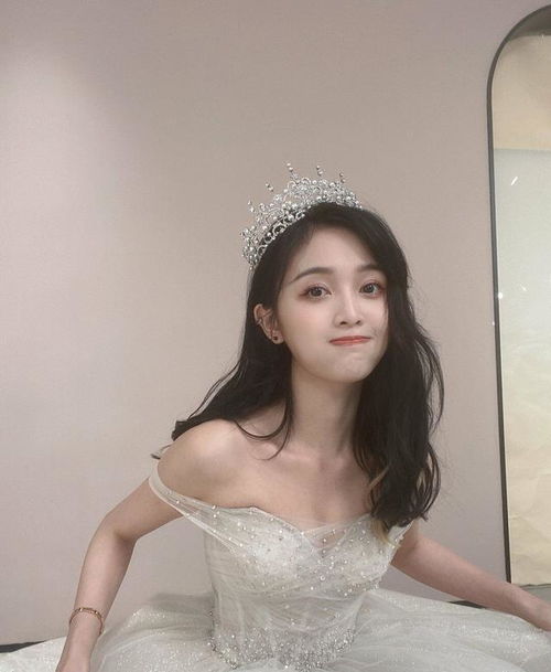 火箭少女婚纱闺蜜照曝光,吴宣仪仙气十足,杨超越最与众不同