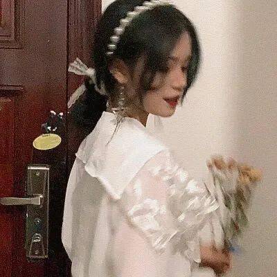 好看的头像记得换上哟