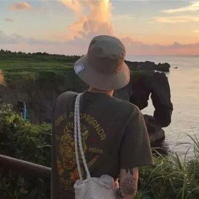 最适合背影的微信头像