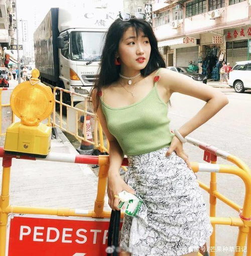鞠婧祎陈都灵的港风不会搭配15套穿搭送给你