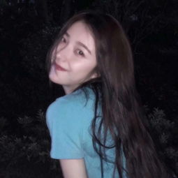 落尽红樱君不见青绘梨花泪沾衣甜美小清新风格的元气少女qq头像