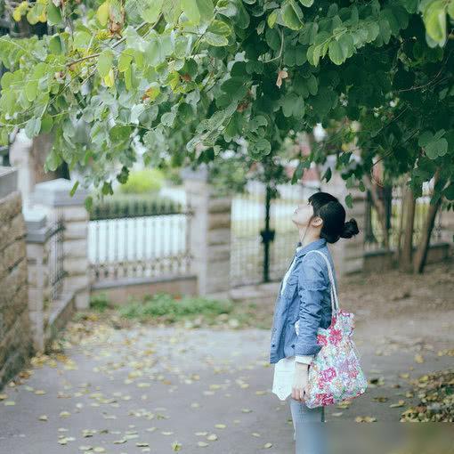 她年轻貌美,比你更能给我撑起面子离婚5年,男子栽了跟头