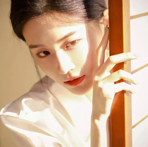 高级感温柔女生头像20