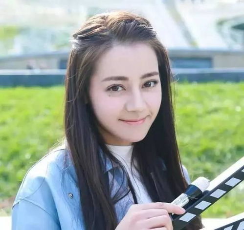 别一想到换发型就只知道剪短啦2017中韩女星都爱的长发造型