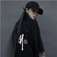 暗黑系女生个性头像酷酷的女生