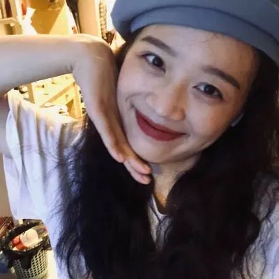 女生头像希望熬过一切,星光璀璨,可爱真人女头