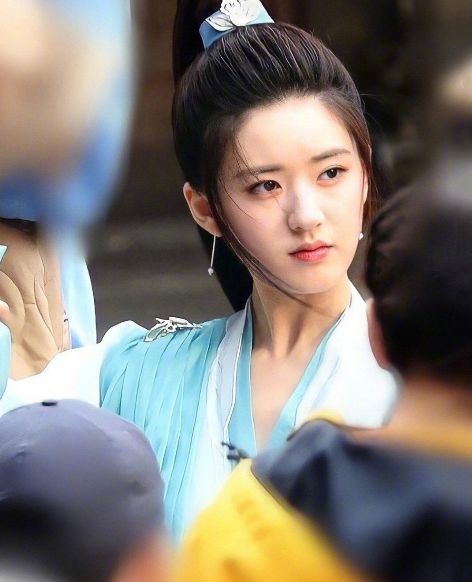 女星古装路透,虞书欣温柔甜美,赵露思又萌又飒,刘亦菲自带仙气