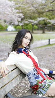angelababy樱花美景拍写真白衣长裙仙气少女感爆棚