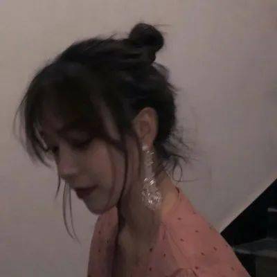 专用的女生微信头像