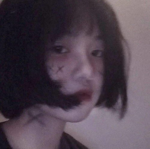 头像多年前你一句保重,我至今没瘦