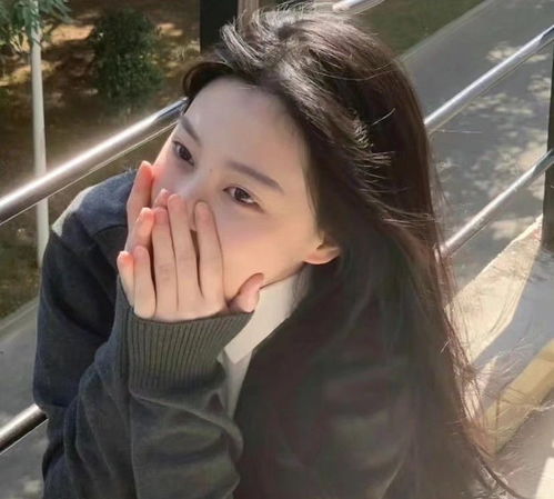 女头月亮失了约,太阳落了山