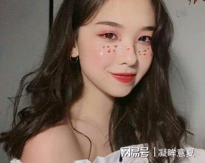 与中年女人相处,允许你触碰这些地方,说明她对你有意思