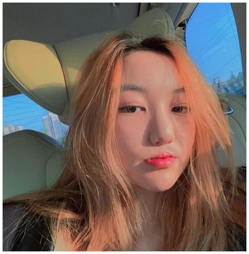 李亚鹏现身餐厅被偶遇,看起来心事重重显憔悴,不见女友海哈金喜