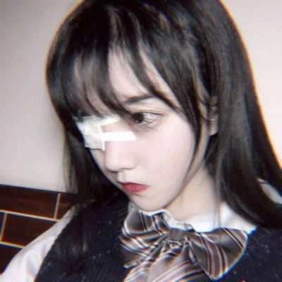 现实扎心的说说句子,唯美经典,每个人都有自己的故事