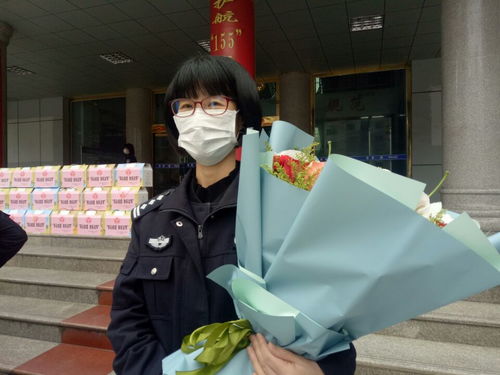 到底是些啥子样的美女南充嘉陵的头头要手捧鲜花给他们送去