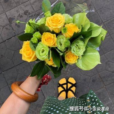 越老越迷人的三生肖,年纪变大魅力不减反增,年过半百仍风韵犹存